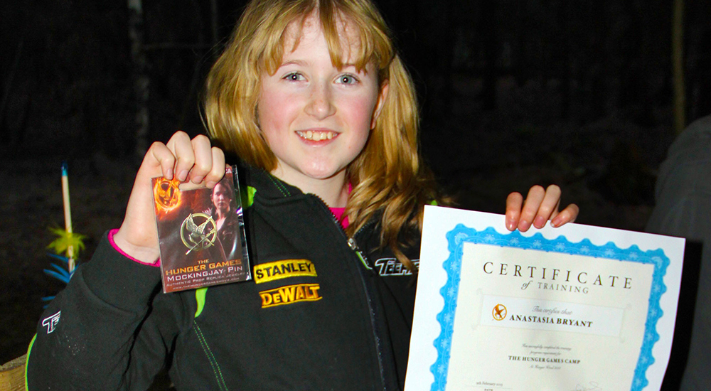 Hunger Games - Girl with Certificate